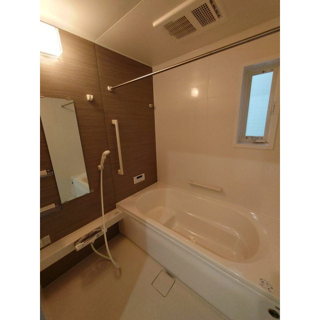 岐阜市塩町１丁目の一戸建ての浴室