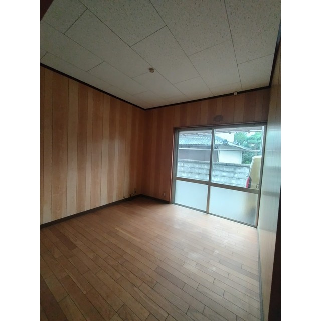 水海道3丁目7番24号長屋住宅の居間・リビング|洋室Ⅱ