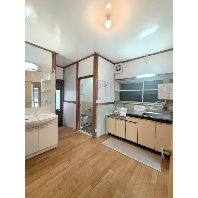 水海道3丁目7番24号長屋住宅の居間・リビング|ダイニングキッチン