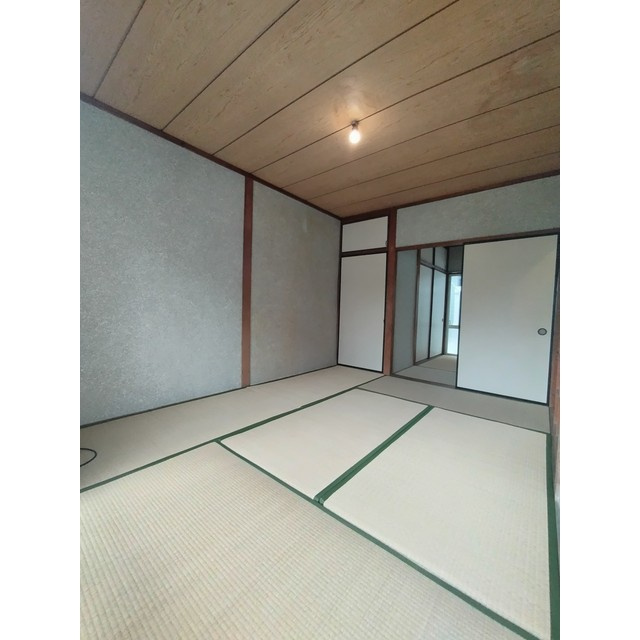 水海道3丁目7番24号長屋住宅の内装|南和室Ⅰ