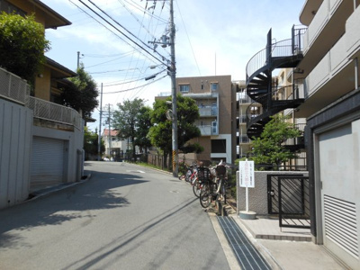 【周辺】 | シャルム千里丘 | 前面道路