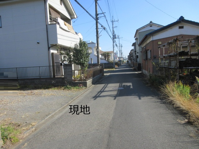 売地（建築条件付き）　熊谷市本石2-324（全1区画）の前面道路含む現地写真