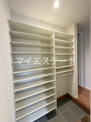 【玄関】 | 松崎町戸建て