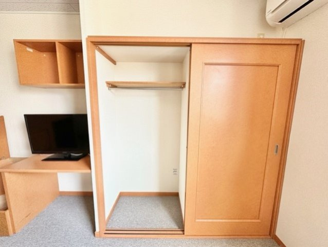 レオパレスＣｏｍｆｏｒｔ　煌の内装|明るい色調の室内です