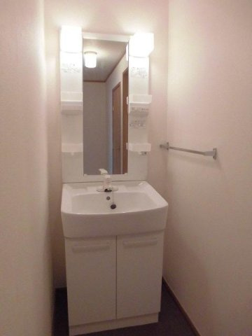 フレンドライトＢの洗面所|忙しい朝には欠かせない洗面所です