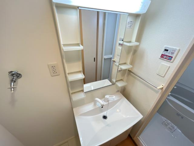 メルヴェーユ南観音の洗面所|洗髪洗面化粧台