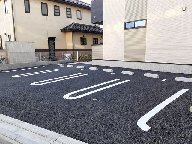 Ａ＆Ｓ（エーアンドエス）の駐車場|駐車場があるので、車を買う予定の方も安心です