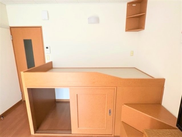 レオパレストゥモローの寝室|開放的な寝室です