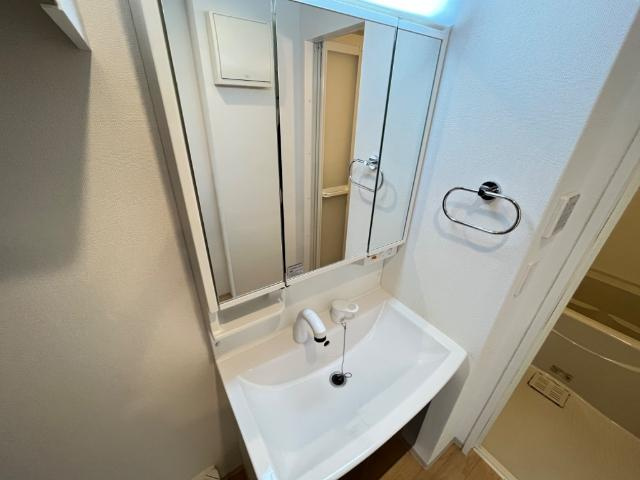 プラージュ広島駅前の洗面所|洗髪洗面化粧台