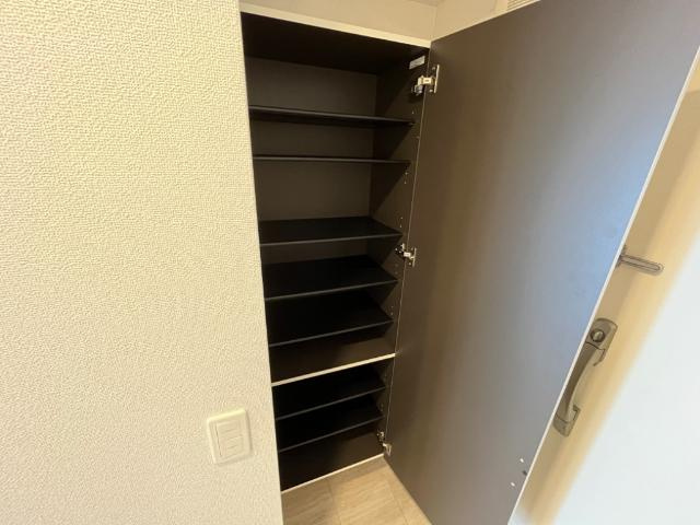 プラージュ広島駅前の収納|下駄箱
