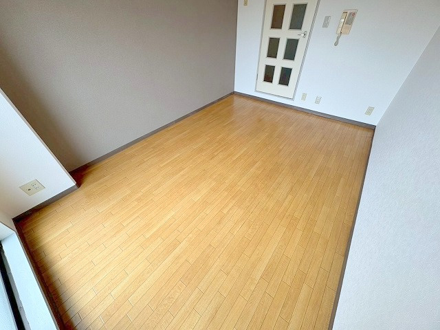 リアライズ西淡路の寝室