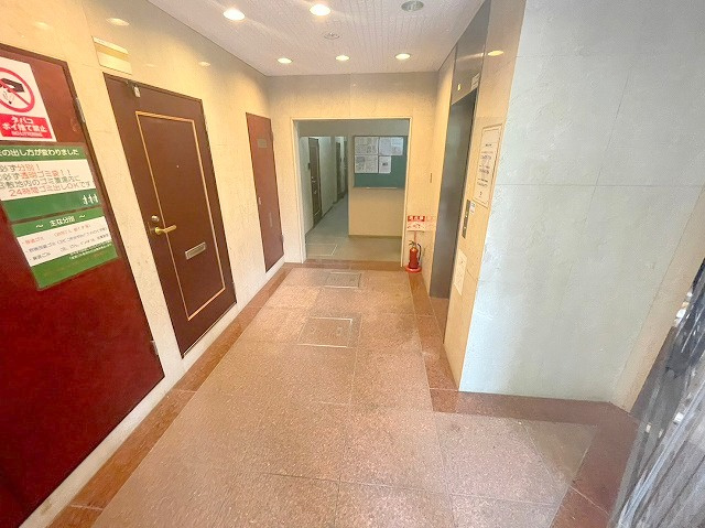 リアライズ西淡路のロビー