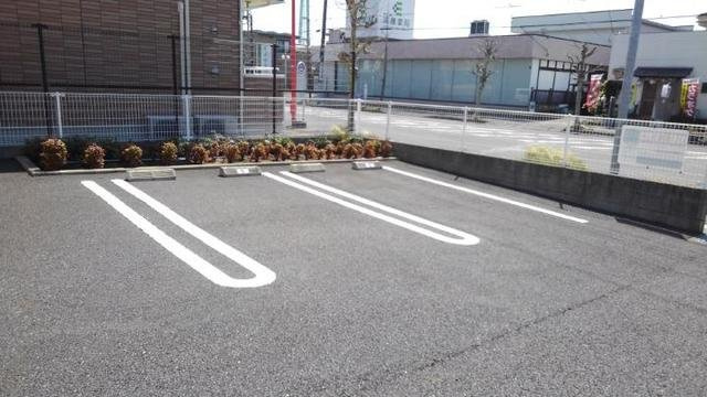 ブルーテルの駐車場