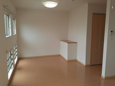 【居間・リビング】 | フレグランス香寺Ⅱ | ゆったりとしたリビングです