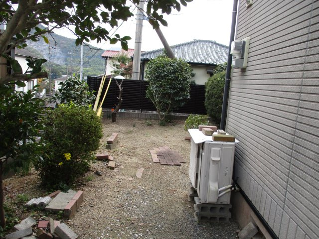 志井鷹羽台6番3号（B-9）の庭