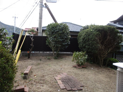 【庭】 | 志井鷹羽台6番3号（B-9）