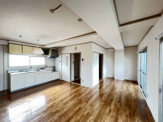 【居間・リビング】 | 西町ハイツ | 同マンション別部屋