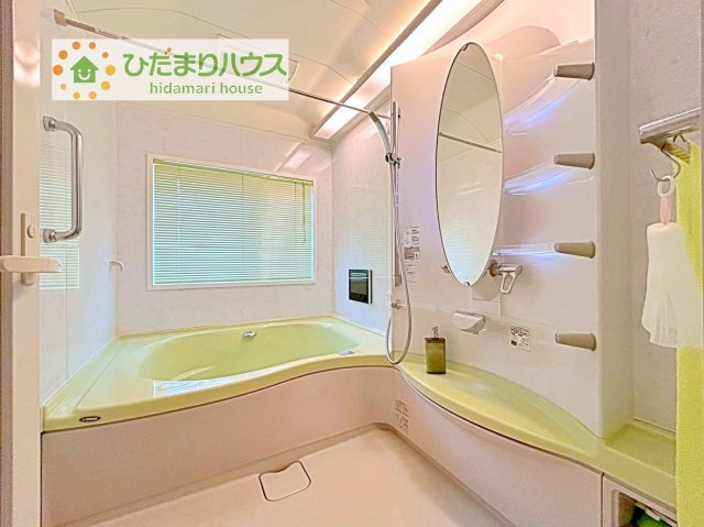 【浴室】 | つくば市山中　中古戸建 | ゆったり浸かれる1.5坪の広々バスルーム♪お子様とも一緒に入れます(^^)/