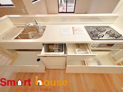 【キッチン】 | 相模原市南区大野台　新築一棟 | 大容量収納付きキッチンは、調味料などをスッキリさせ綺麗な空間で気持のいい料理を手助けします！