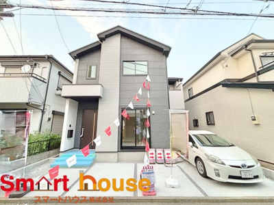 【外観】 | 相模原市南区大野台　新築一棟 | 外壁が周囲の街並みと青空に生えるお洒落な仕上がり！周囲には高い建物のないエリア。青い空が大きく感じますね。