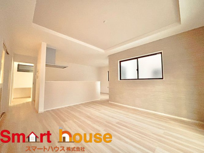 【居間・リビング】 | 相模原市南区大野台　新築一棟 | 家族の笑い声が聞こえてきそうな大空間♪大きめのLDKはそれだけで心が和みます。家族揃ってリビングで過ごすお休みの日が、楽しみになる場所となることでしょう。