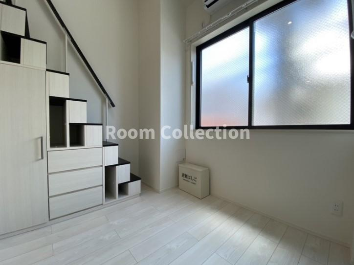 サニーデイズ和泉の居間・リビング|オンライン対応可能♪