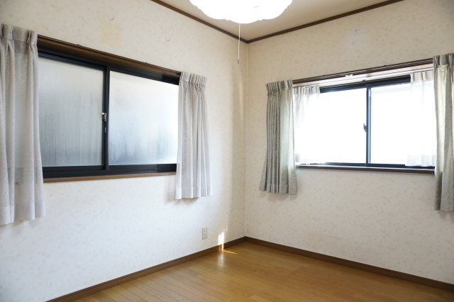 中古戸建　大東市緑が丘1丁目（平成8年築）の洋室