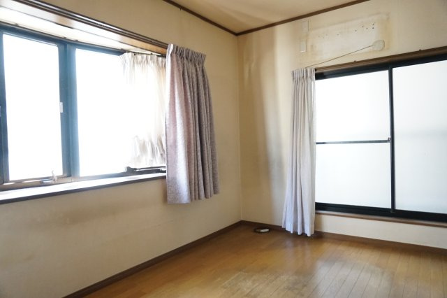 中古戸建　大東市緑が丘1丁目（平成8年築）の居間・リビング