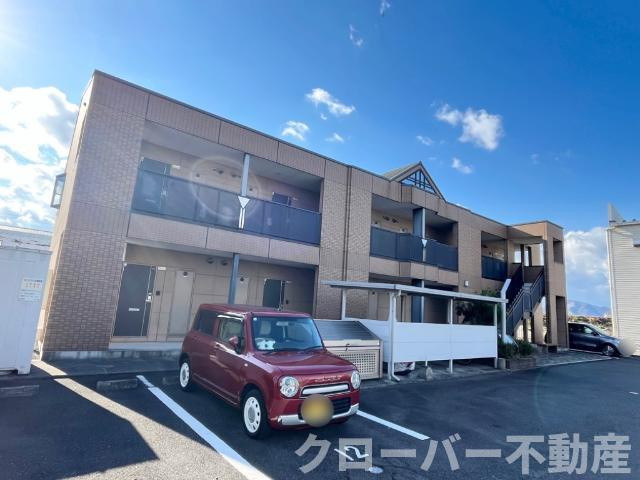 フェリーチェの駐車場