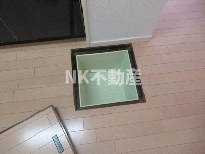 【キッチン】 | シロイエ石切（石切賃貸） | 床下収納です