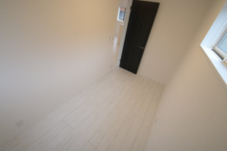 【洋室】 | 今泉ガレージ付き戸建