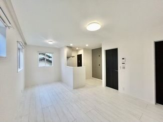 【居間・リビング】 | 今泉ガレージ付き戸建