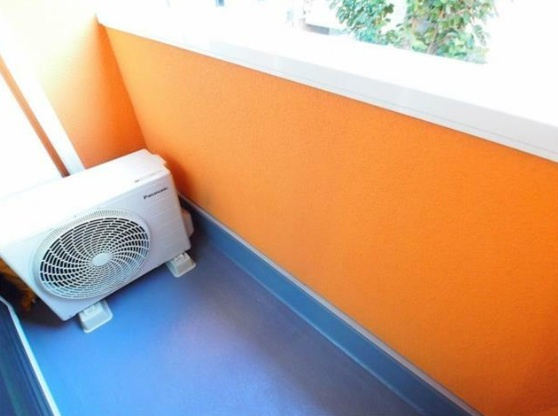 ラマーリエ中野のバルコニー