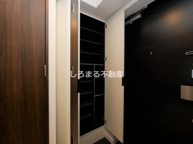 プレサンスOSAKA DOMECITYスクエアの収納