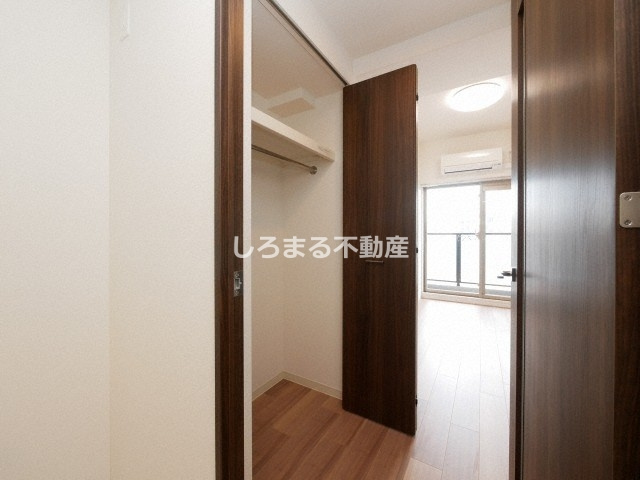 プレサンスOSAKA DOMECITYスクエアの収納