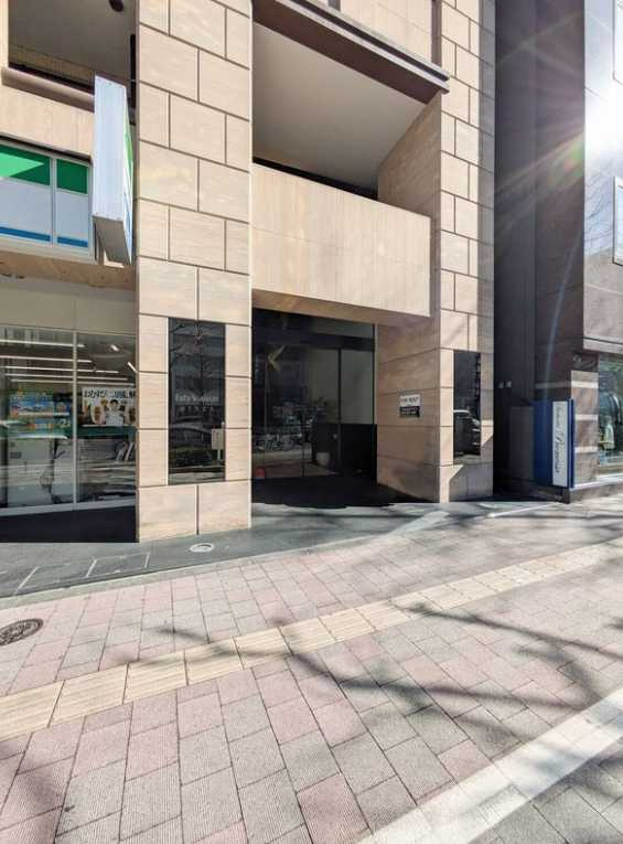 エスティメゾン銀座　駅近　ペット相談可　礼金０　シャーメゾンのエントランス