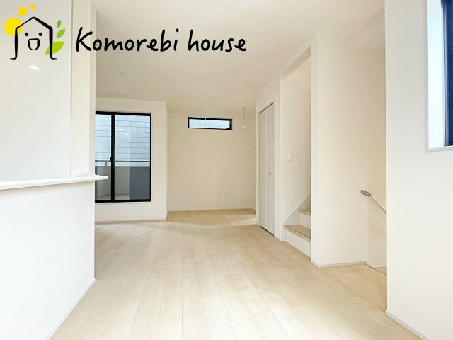 さいたま市北区宮原町　第3　新築一戸建て　リーブルガーデン　01の居間・リビング|こちらの居間で趣味の時間をお楽しみください