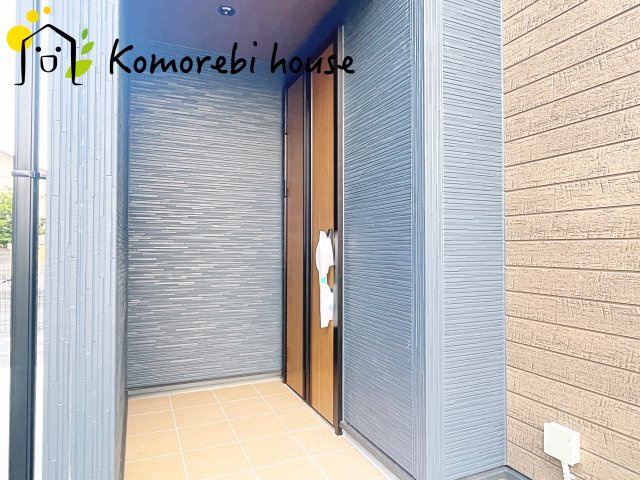 さいたま市北区宮原町　第3　新築一戸建て　リーブルガーデン　01の玄関|ゆったりとした玄関です