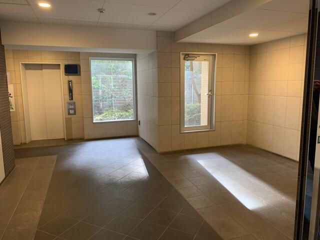 フュージョナル両国TREの居間・リビング