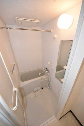 グランパシフィック天満橋の浴室