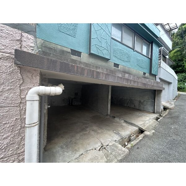 パーク塩屋の駐車場