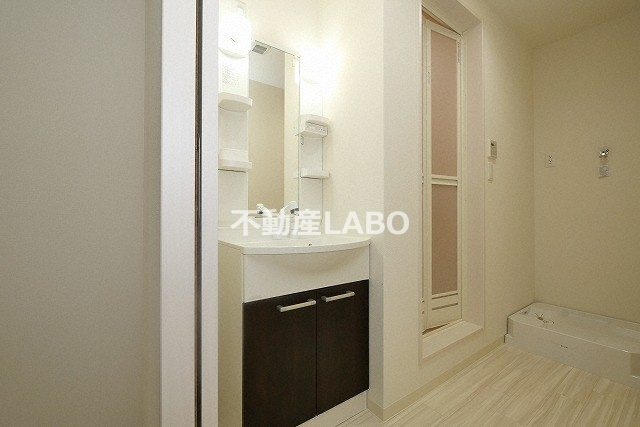 フジパレス住吉遠里小野Ⅱ番館の洗面所