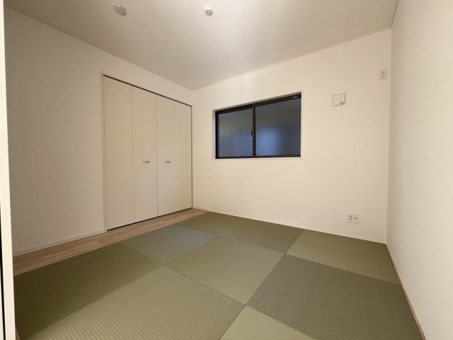 岩出市南大池　第2期　新築戸建ての洋室|同等仕様の内観写真