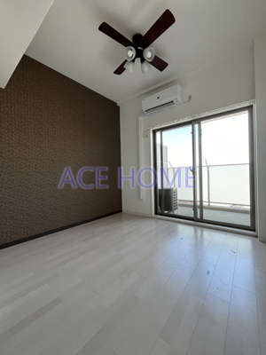 【居間・リビング】 | ワールドアイ梅田WEST