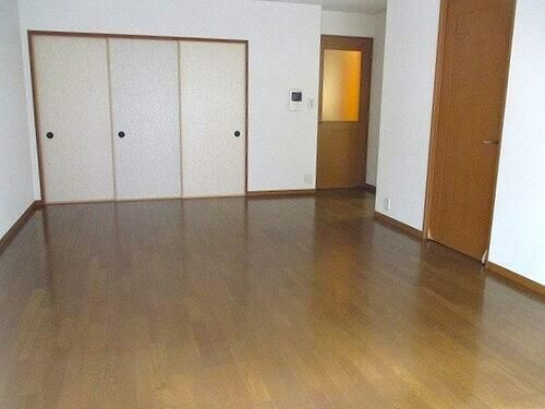 熊本市中央区新屋敷１丁目の賃貸マンションの居間・リビング