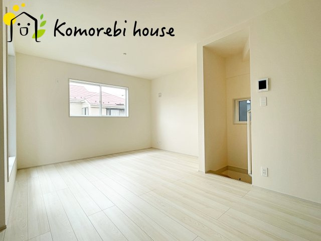 さいたま市北区宮原町　第3　新築一戸建て　リーブルガーデン　02の居間・リビング|おしゃれなリビングです