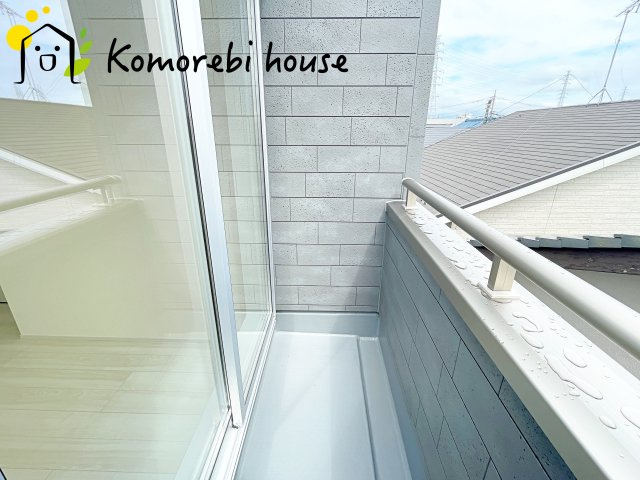 さいたま市北区宮原町　第3　新築一戸建て　リーブルガーデン　02のバルコニー|外からの目が気にならないバルコニーで洗濯物が干せます