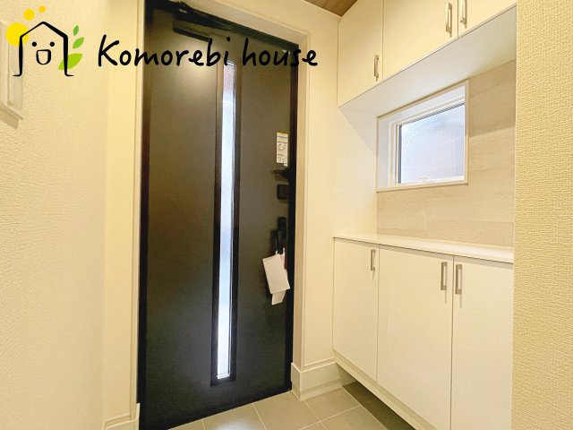 さいたま市北区宮原町　第3　新築一戸建て　リーブルガーデン　02の玄関|シンプルで使いやすい玄関です
