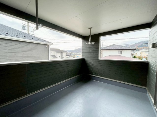 耐震等級３！ご成約プレゼント対象物件！のその他|日当たり良好な広いバルコニー！洗濯物の出し入れなど楽々できちゃいます♪