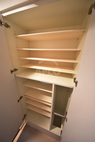 プレサンス大阪福島シエルの収納|プレサンス大阪福島シエル　シューズボックス